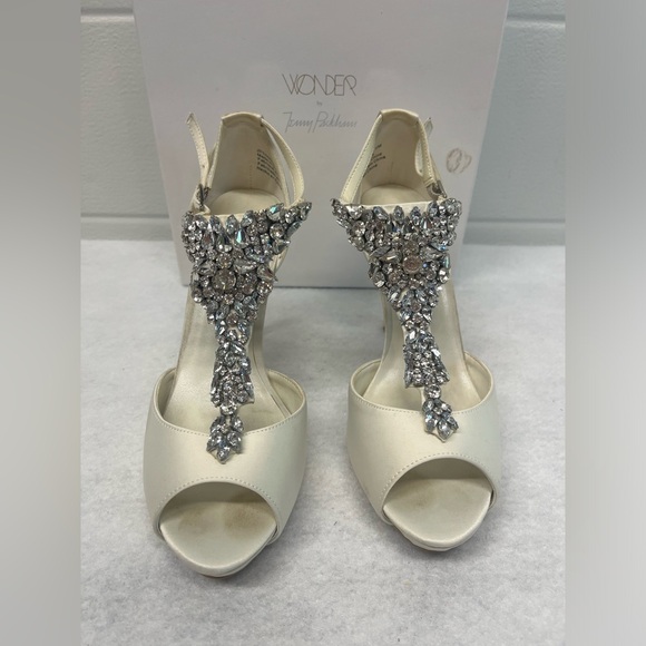 David’s Bridal Wedding Heels - Picture 4 of 7